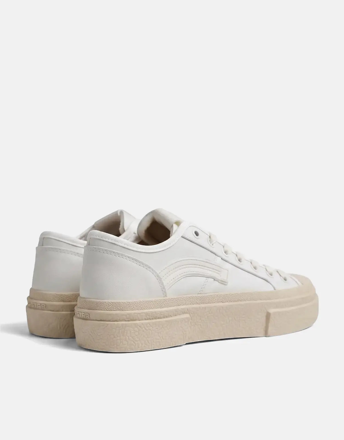 G-Star RAW Vodan Low Lea sneakers in white with a beige platform sole, captured from a rear-right perspective.