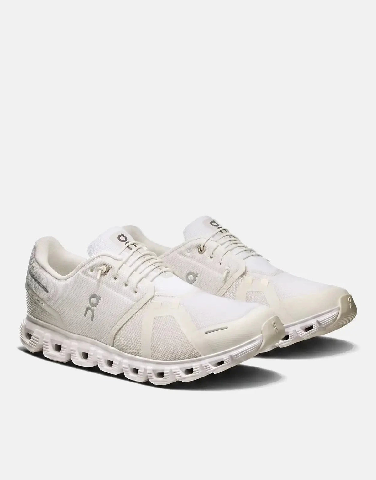 On Men's Cloud 6 White Sneakers - Subwear